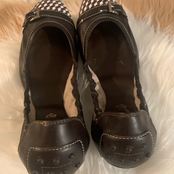 TODS LADIES BROWN FLAT SHOE. - Picture 4 of 7